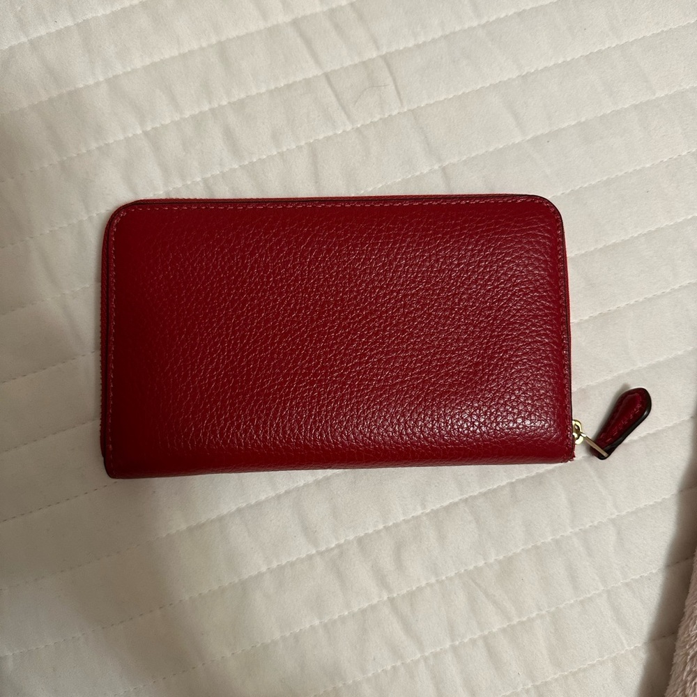 Coach Medium Zip Wallet in Red Pebbled Leather - Picture 2 of 6